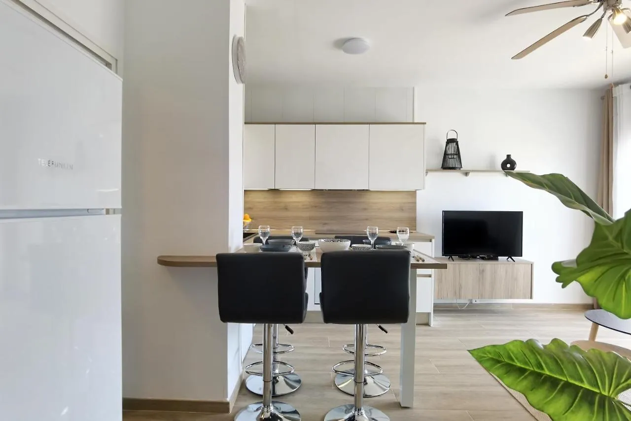 Leon Inmo Apartment Chanel - 15777 Empuriabrava