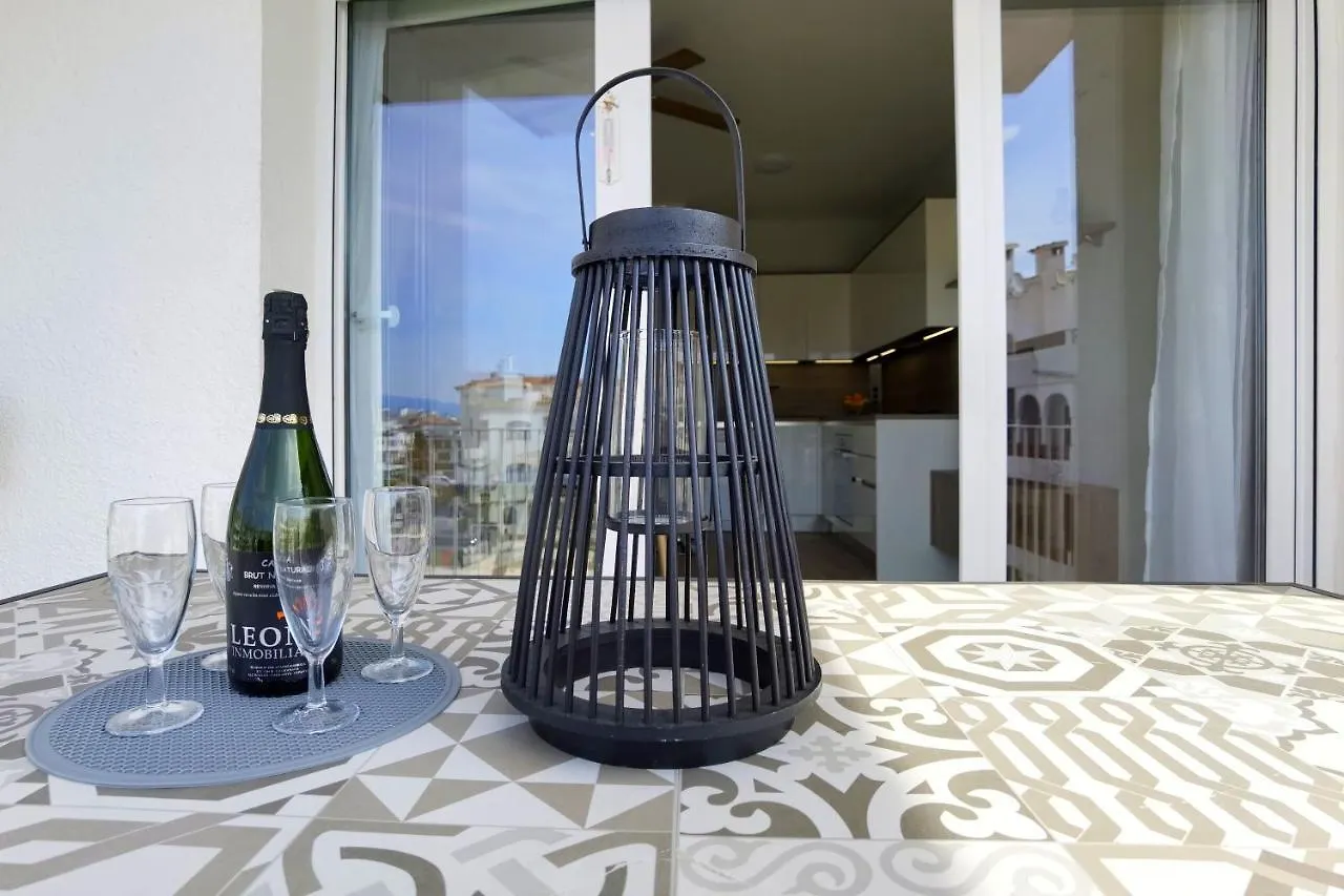 Leon Inmo Apartment Chanel - 15777 Empuriabrava