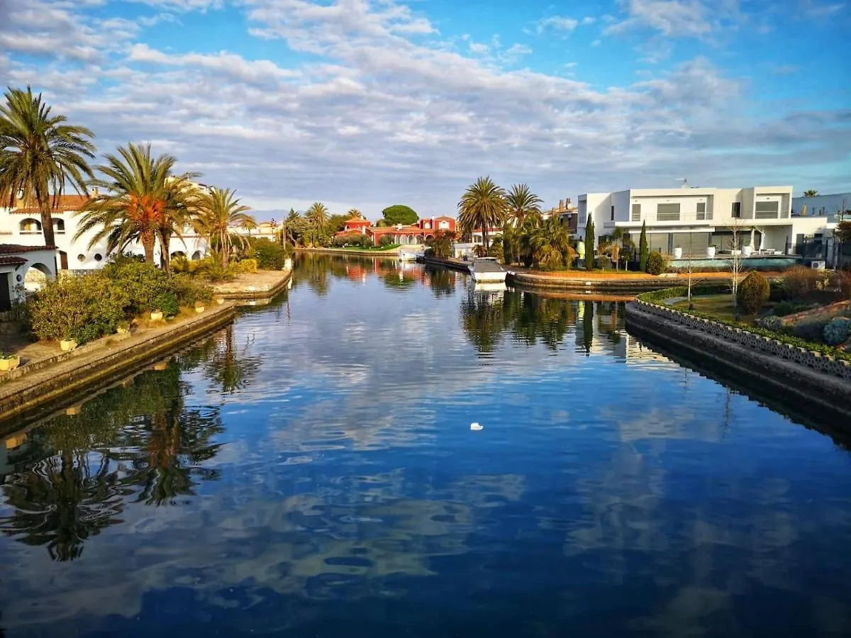 Leon Inmo Apartment Chanel - 15777 Empuriabrava 0*,  Spain